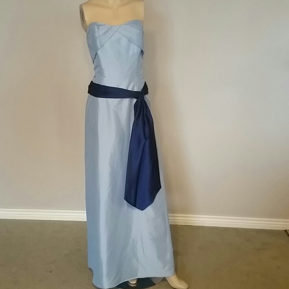 Nwt. Alyce designs size 14 prom dress
